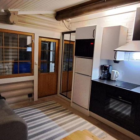 Hirsimoekki Ja Makuuaitta Hotel Karijoki Ngoại thất bức ảnh