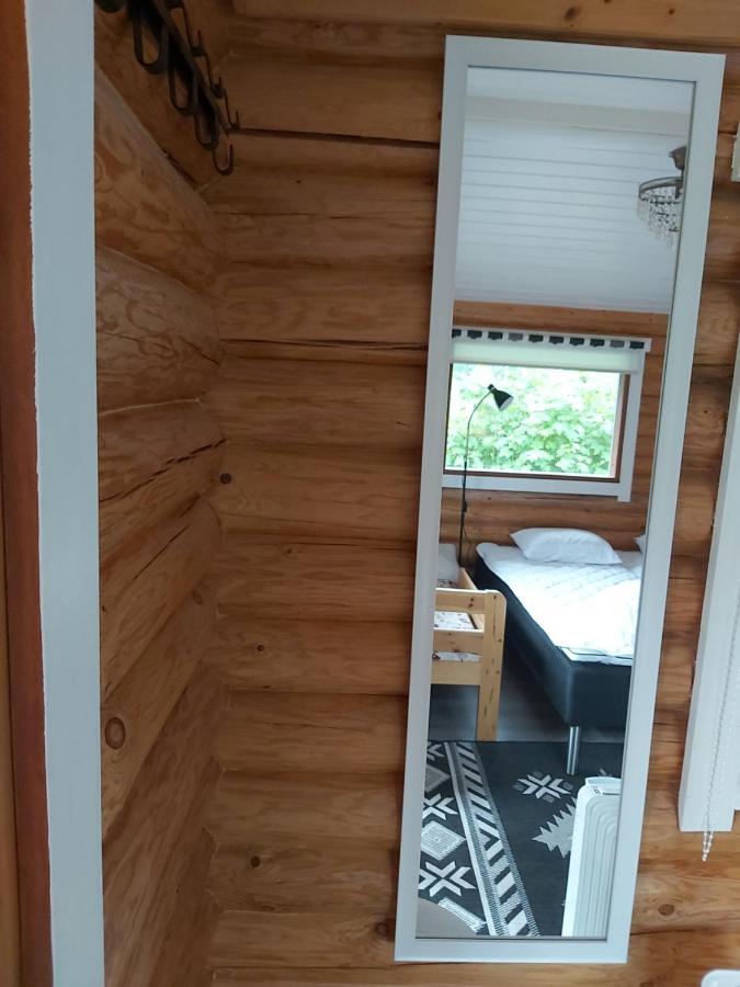 Hirsimoekki Ja Makuuaitta Hotel Karijoki Ngoại thất bức ảnh