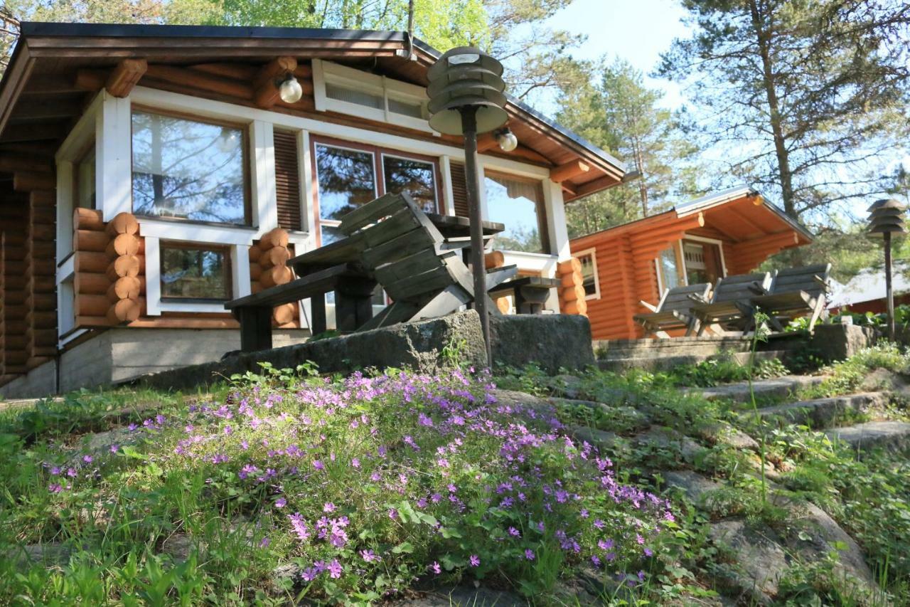 Hirsimoekki Ja Makuuaitta Hotel Karijoki Ngoại thất bức ảnh